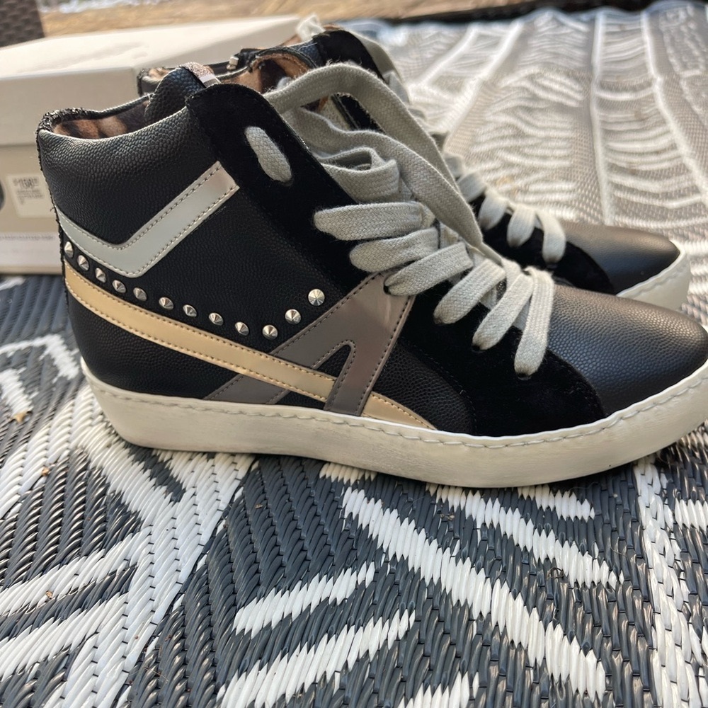 Black Meline high top sneaker